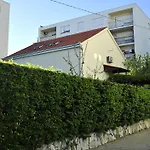 Garden Split