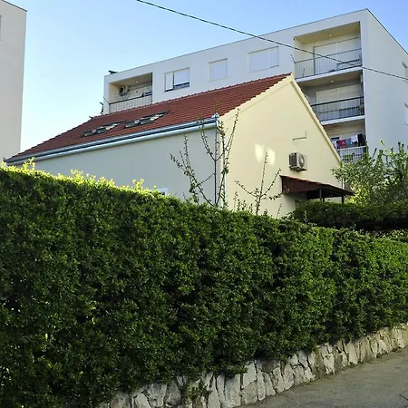 Garden Split