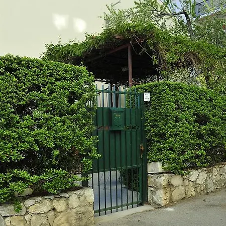 Apartment Green Garden *
